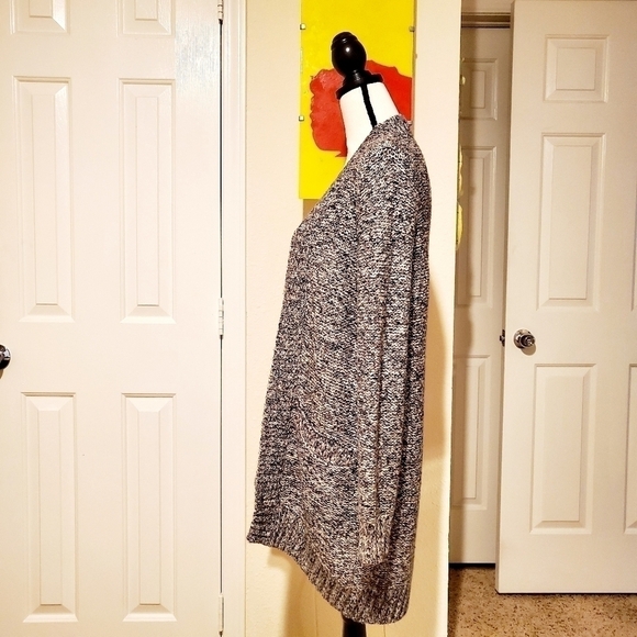 Hollister | Long Cardigan Sweater - Picture 3 of 5